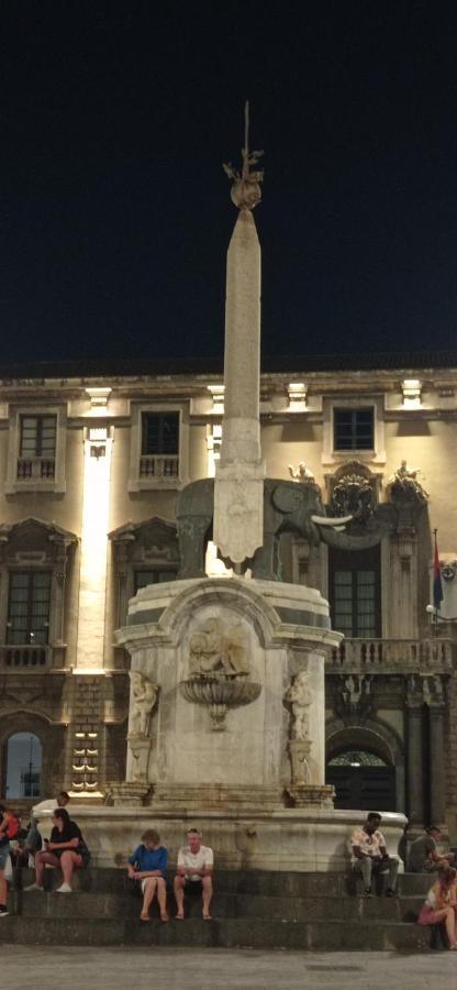Le Stanze Dei Colori Hotel Aci Bonaccorsi Bagian luar foto
